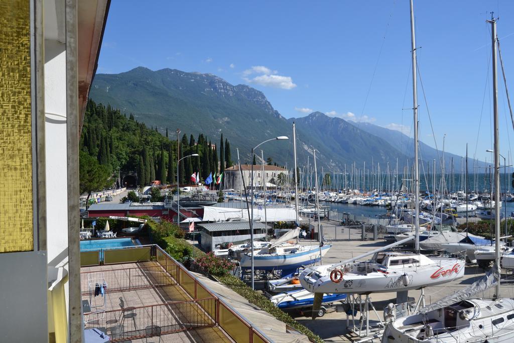 Residence Ambra Riva del Garda Exterior photo